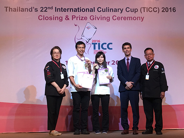 2016年9月　Thailand`s International Culinary Cup 2016(TICC)（タイ王国・バンコク） Live部門(団体戦)金メダル受賞　個人戦金メダル　銀メダル　銅メダル